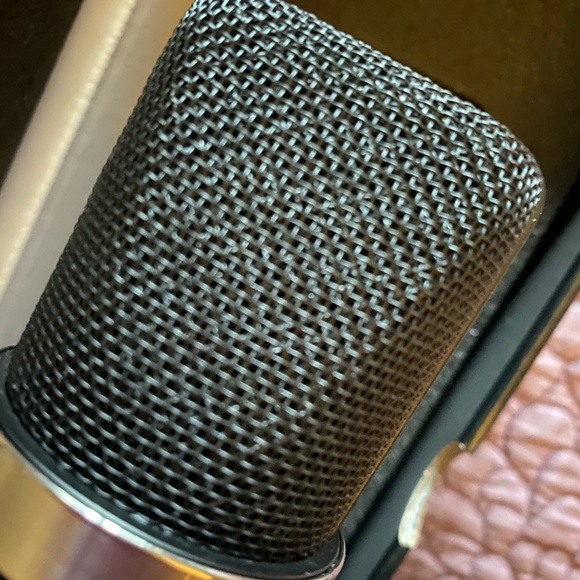 Neumann TLM 102 microphone - Picture 6 of 6